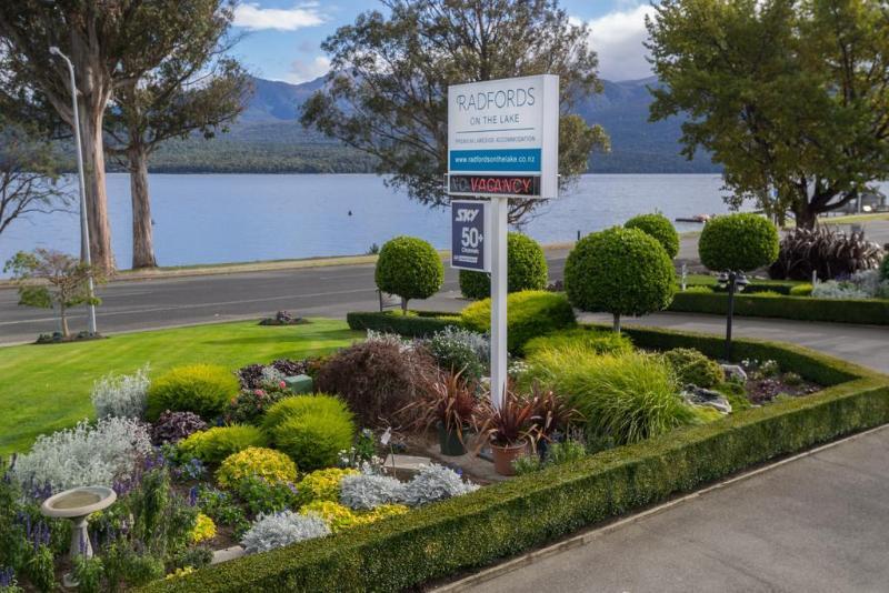 Radfords On The Lake Te Anau Buitenkant foto